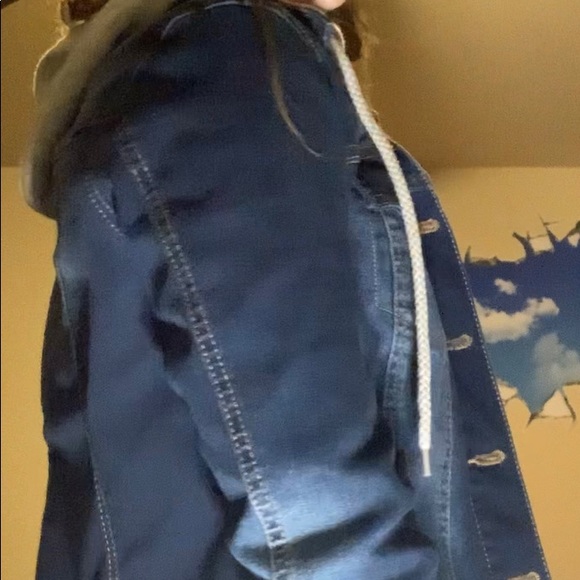 Jean jacket - Picture 2 of 2